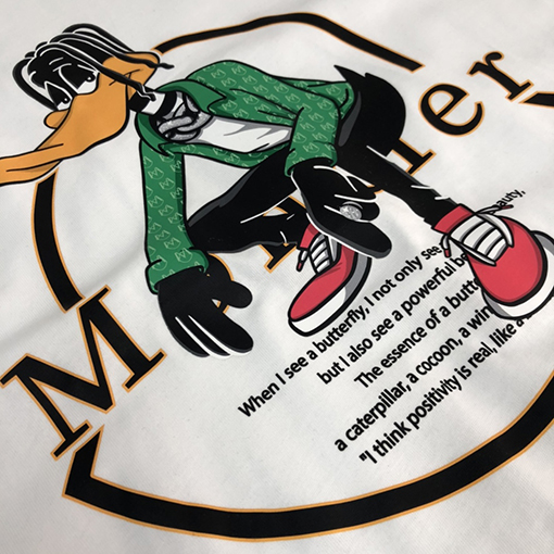 モンクレール  新しい半袖Tシャツ