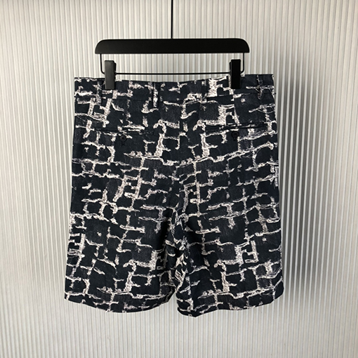 フェンディ 新しい緑のバミューダパンツ