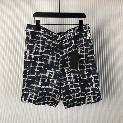 フェンディ 新しい緑のバミューダパンツ