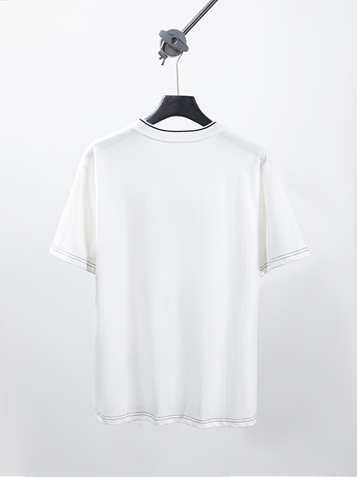 プラダコピー 新しい2色のポケットライン金属三角マーク半袖Tシャツ