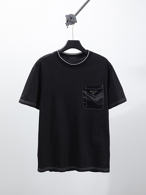 プラダコピー 新しい2色のポケットライン金属三角マーク半袖Tシャツ