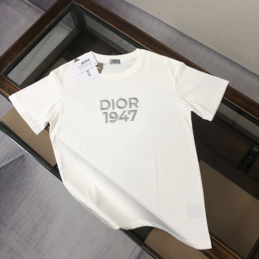 ディオール クラシックな刺繍文字ロゴ半袖Tシャツ