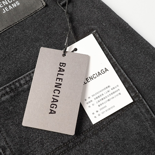 バレンシアガ   新しい黒の重工業水洗いデニムパンツ