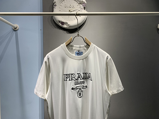 プラダ 新しい針織りステッチロゴ刺繍半袖Tシャツ