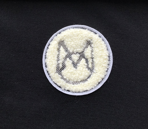 モンクレール 新しいタオル刺繍の新しいロゴポロシャツ