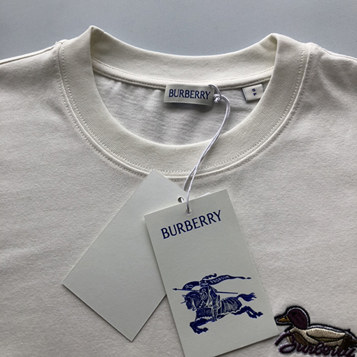 バーバリー 新しいアヒルの刺繍ラウンドネック半袖Tシャツ