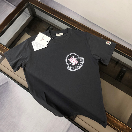 モンクレール 新しいロゴプリントラウンドネック半袖Tシャツ