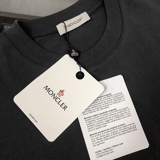 モンクレール 新しいロゴプリントラウンドネック半袖Tシャツ