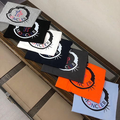 モンクレール 新しいドラゴン年賀状ラウンドネック半袖Tシャツ