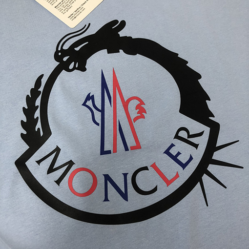 モンクレール 新しいドラゴン年賀状ラウンドネック半袖Tシャツ