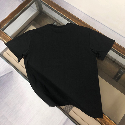 フェンディコピー スタイリッシュで個性的なカップルTシャツ