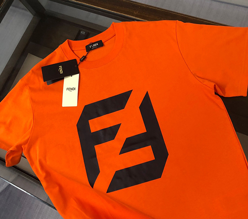 フェンディコピー スタイリッシュで個性的なカップルTシャツ