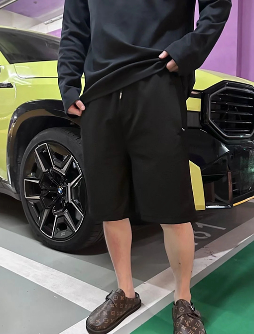 プラダ  新しいバックポケット三角マークパンツ