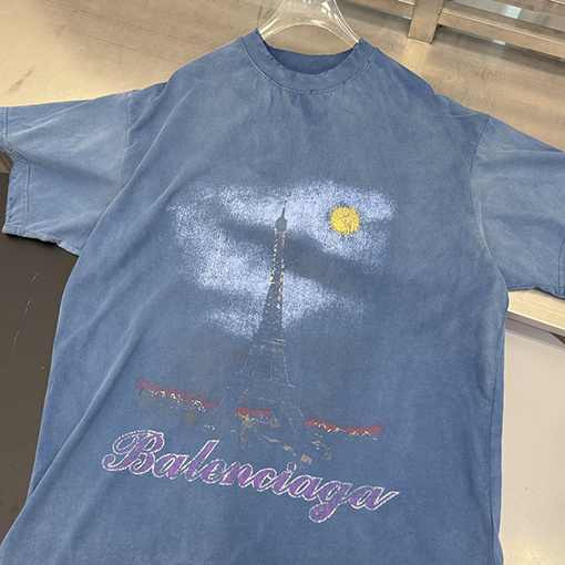 バレンシアガ 新しい鉄塔半袖Tシャツ