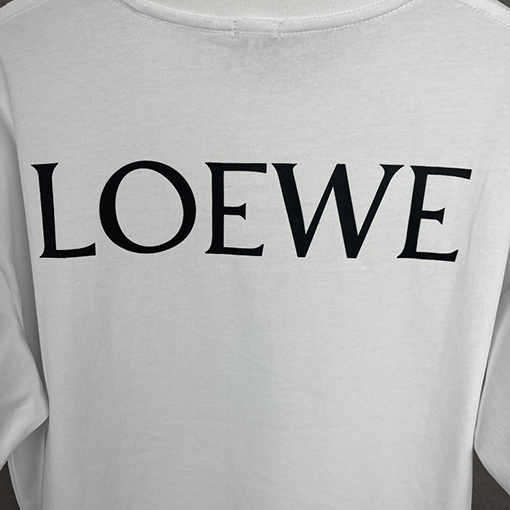 ロエベコピー 職人技天地展示会シリーズ工具皮袋半袖Tシャツ