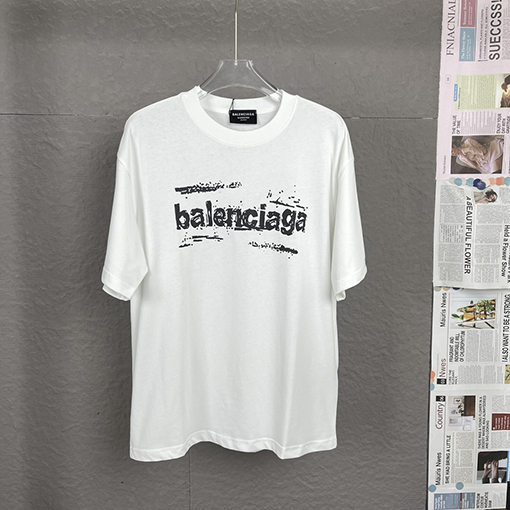 バレンシアガ クラシックプリントロゴ半袖Tシャツ