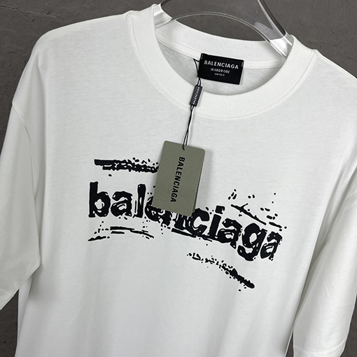 バレンシアガ クラシックプリントロゴ半袖Tシャツ