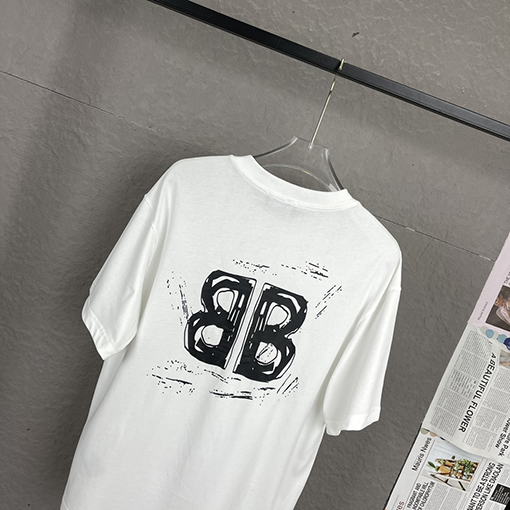 バレンシアガ クラシックプリントロゴ半袖Tシャツ