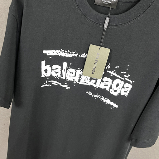 バレンシアガ クラシックプリントロゴ半袖Tシャツ