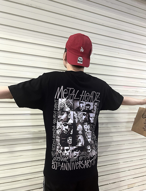 STUSSY X GOLDIE METALHEADZ SS 24コラボTEE 3 M反射ブラックバンドキャラクターTシャツ