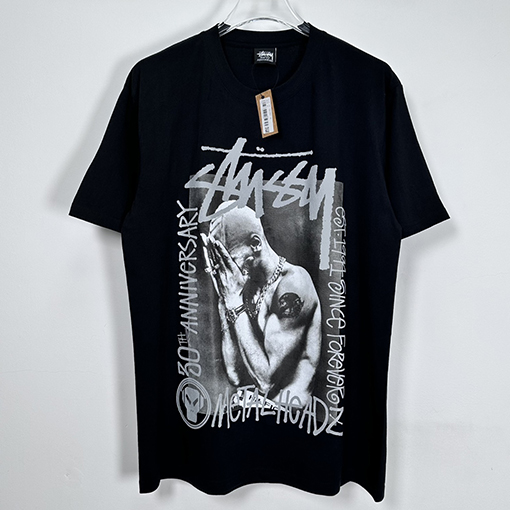 STUSSY X GOLDIE METALHEADZ SS 24コラボTEE 3 M反射ブラックバンドキャラクターTシャツ