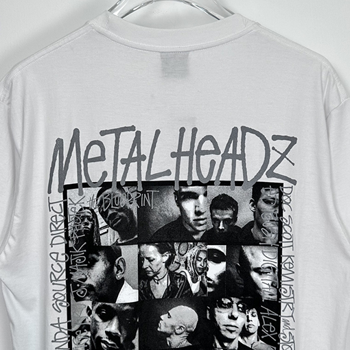 STUSSY X GOLDIE METALHEADZ SS 24コラボTEE 3 M反射ブラックバンドキャラクターTシャツ