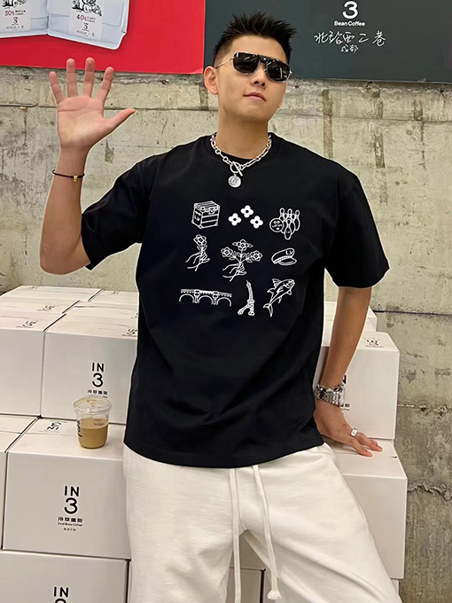 ルイヴィトンコピー プリントラウンドネック半袖Tシャツ