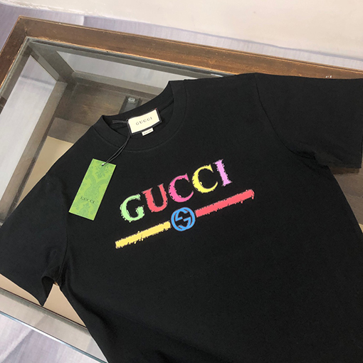 グッチ  カラーロゴパターンプリント半袖Tシャツ