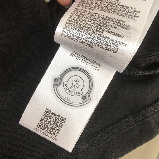 モンクレールスーパーコピー 通気性と肌に優しい半袖Tシャツ