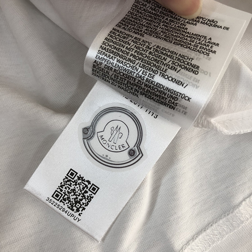 モンクレールスーパーコピー 通気性と肌に優しい半袖Tシャツ