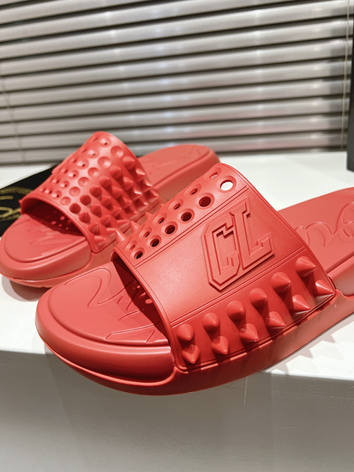 クリスチャンルブタン  ファッションリベットスリッパ