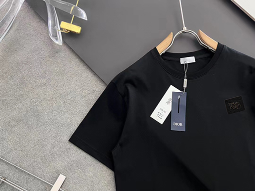 ディオール  胸の手作りロゴ半袖Tシャツ