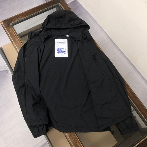 バーバリースーパーコピー ファッションメンズフードジャケット