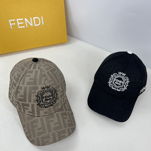 フェンディ 双FFベースボールキャップ