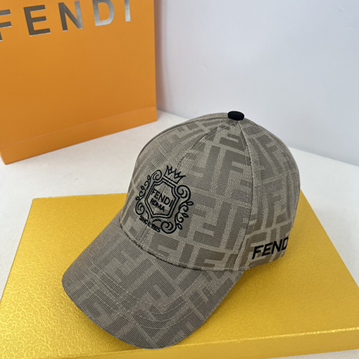 フェンディ 双FFベースボールキャップ