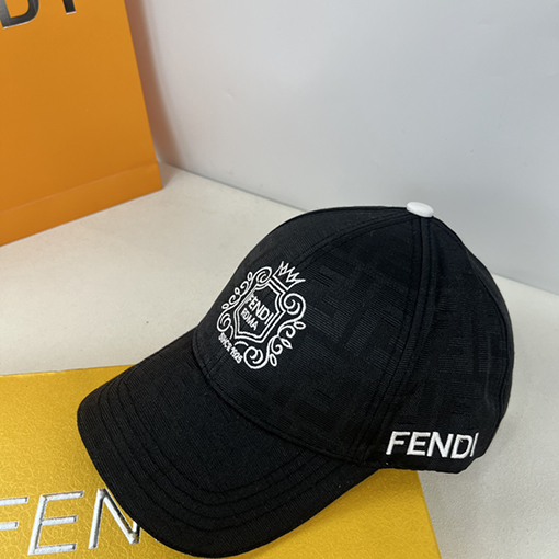 フェンディ 双FFベースボールキャップ
