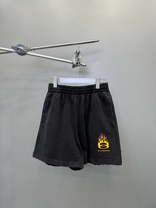バレンシアガ  炎の新しいパンツ