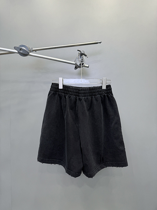 バレンシアガ  炎の新しいパンツ