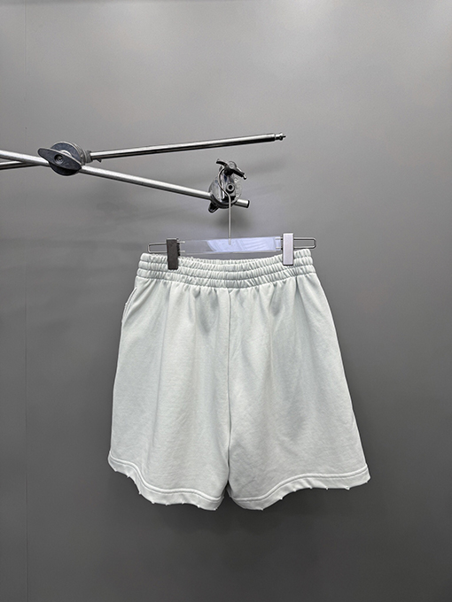 バレンシアガ  炎の新しいパンツ