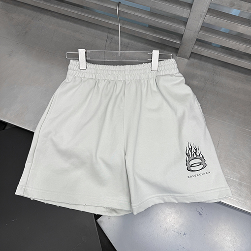 バレンシアガ  炎の新しいパンツ