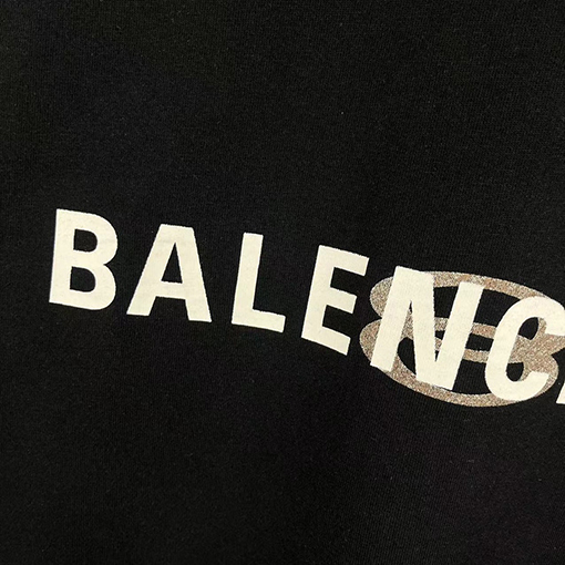 バレンシアガ ダブルリングロゴ刺繍半袖Tシャツ
