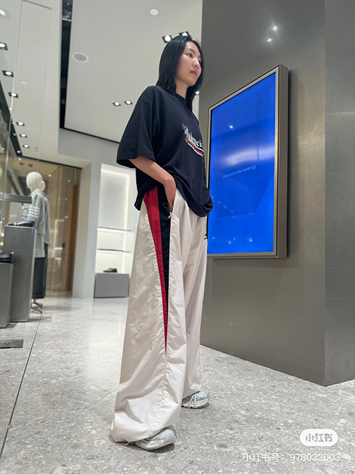 バレンシアガ 刺繍ロゴ衝突色ステッチレトロカジュアルスポーツパンツゆったりとしたモップパンツ