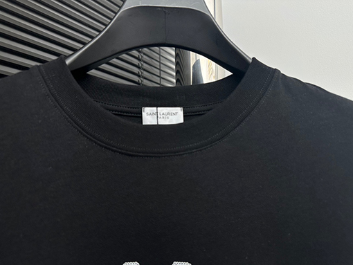 サンローランコピー クラシックプリントロゴアルファベット半袖Tシャツ