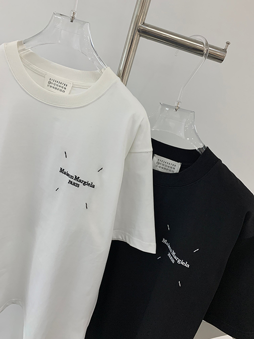 マルタンマルジェラ  新しい四隅の後ろ がプリントされた半袖Tシャツ