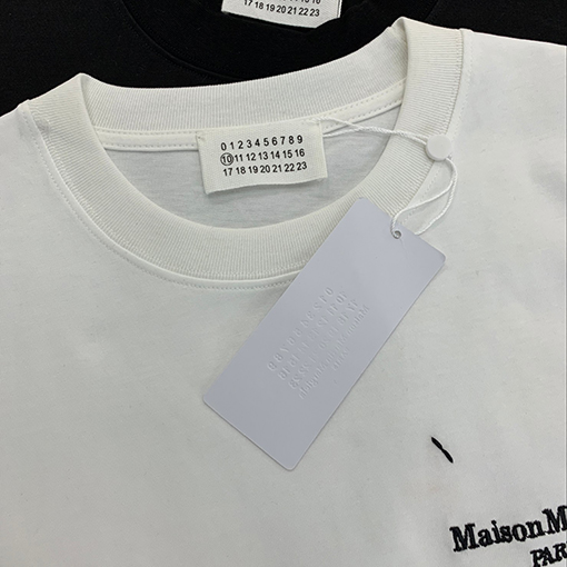 マルタンマルジェラ  新しい四隅の後ろ がプリントされた半袖Tシャツ