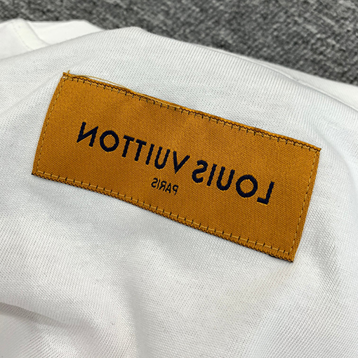 ルイヴィトン  スチールプリントバックロゴプリント半袖Tシャツ