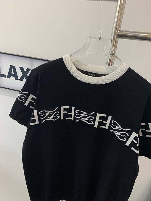 フェンディ チャームレターパターンジャカード花柄フルプリントニット半袖Tシャツ