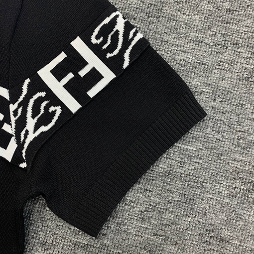 フェンディ チャームレターパターンジャカード花柄フルプリントニット半袖Tシャツ