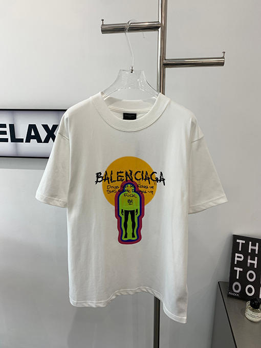 バレンシアガ アニメキャラクター落書きアルファベット半袖Tシャツ