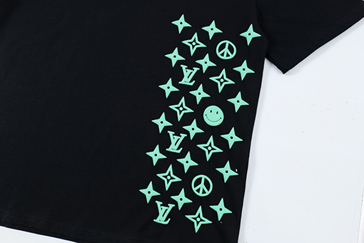 ルイヴィトンスーパーコピー 新しいファッションプリントロゴラウンドネック半袖Tシャツ